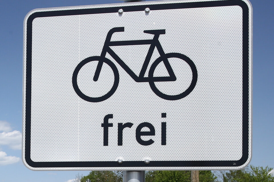 Freie Fahrt? Mängel an Radwegen im Zollernalbkreis kann man über die Plattform RADar! melden. 