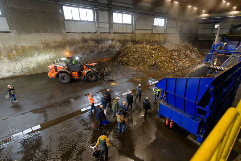 In der Rottehalle wird der Bioabfall angeliefert.