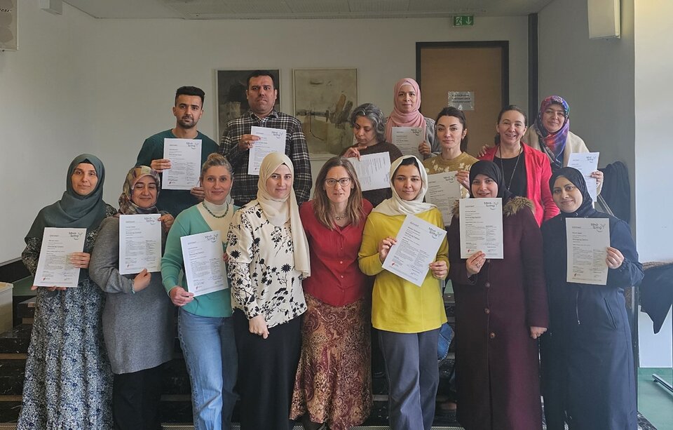 Die zertifizierten Trainerinnen und Trainer mit Projektanleiterin Cristina Visiers Würth (4. von rechts vorne) und Projektkoordinatorin Melek Kayan (2. von rechts hinten)