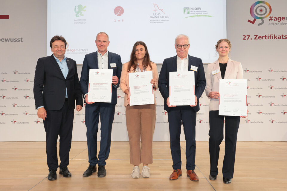Landratsamt Göppingen, Leibniz-Zentrum Allgemeine Sprachwissenschaft, Ministerium für Infrastruktur und Landesplanung des Landes Brandenburg (MIL), Niedersächsische Landesbehörde für Straßenbau und Verkehr