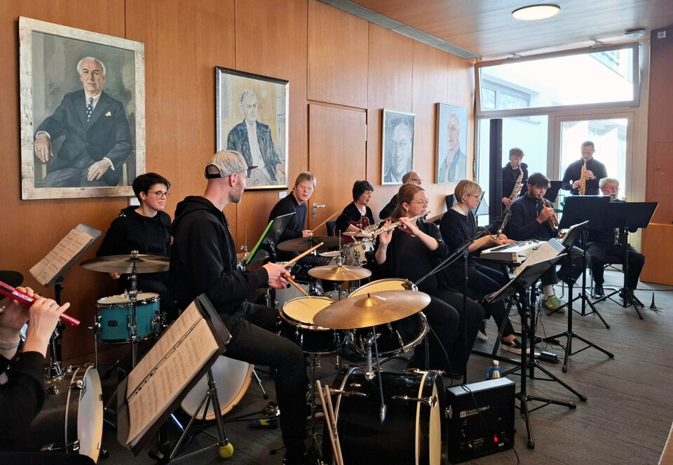 Der Fachtag wurde musikalisch von der inklusiven Band „Eintritt Frey!“ der Bruno-Frey-Musikschule eröffnet.