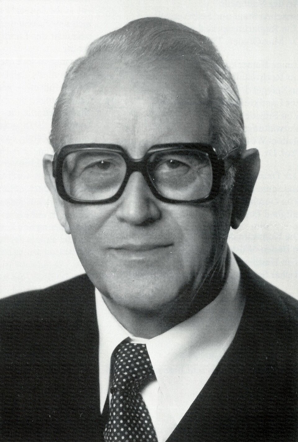 Eugen Frick (1913-1995) wurde 1956 zum ersten Geschäftsführer des Landkreistags gewählt und übte diese Funktion bis 1980 aus.