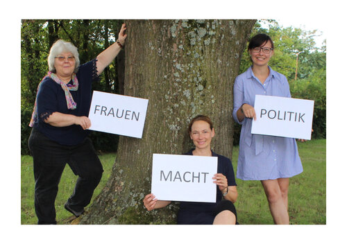 Gemeinsame Aktion für mehr Frauen in der Kommunalpolitik: Die drei Gleichstellungsbeauftragten (von links): Heike Gutmann (Landkreis Breisgau-Hochschwarzwald), Yvonne Baum (Landkreis Emmendingen) und Carina Klemm (Ortenaukreis).